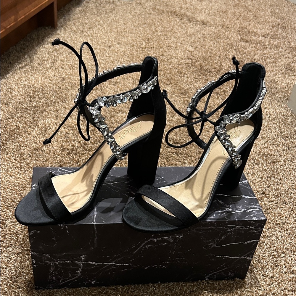 Jewel Badgley Mischka Black Heels with rhinestone size 6